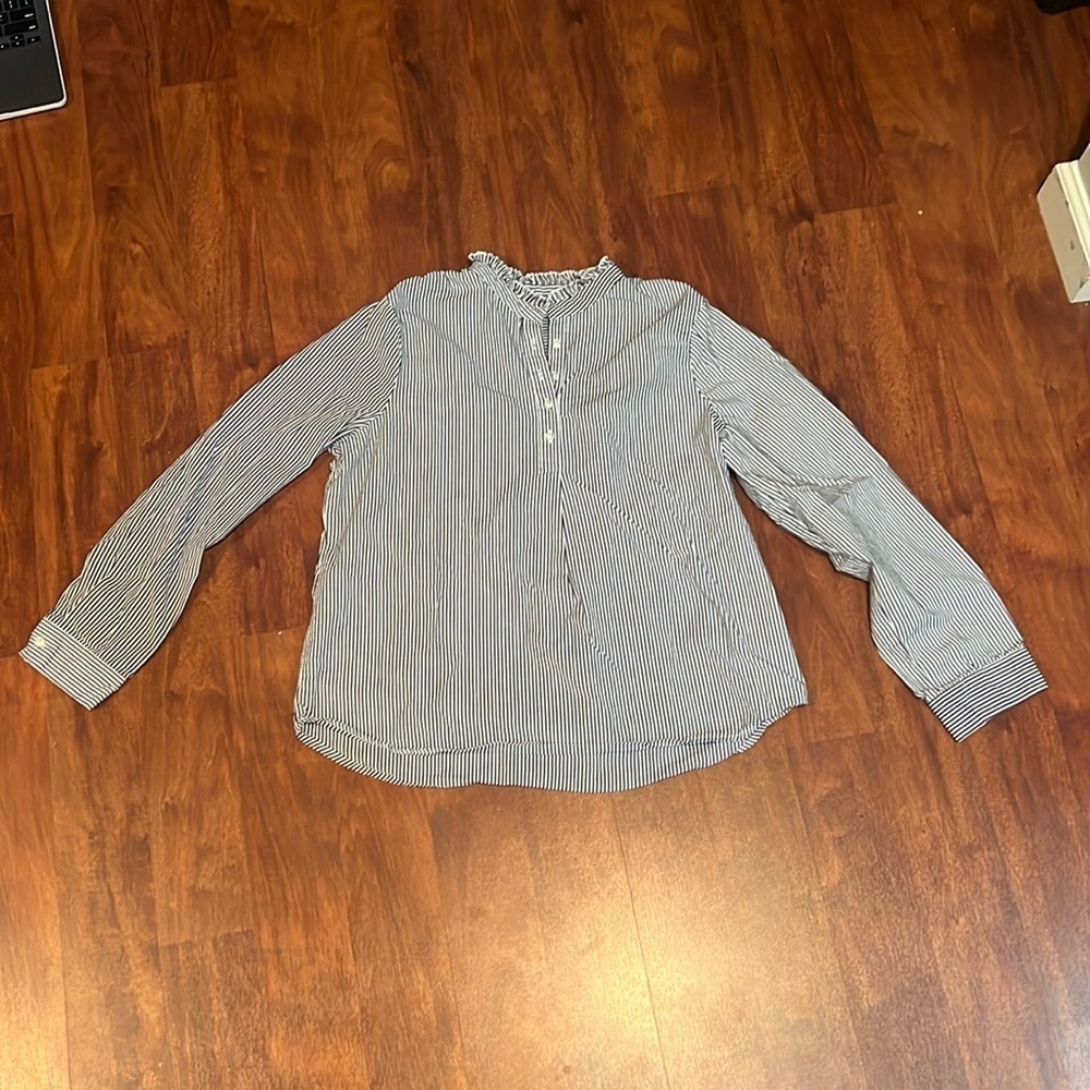 size M indigo rose blue and white long sleeve striped blouse with ruffle detail